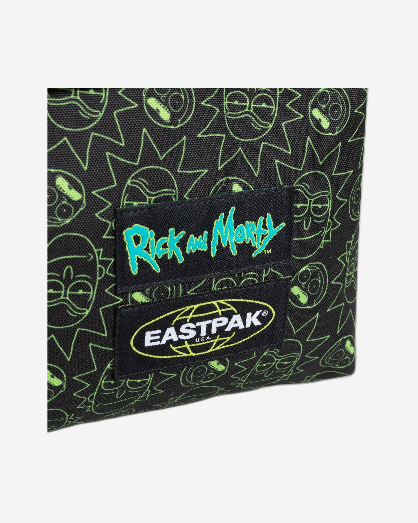 حقيبة ظهر إيست باك داي باك آر رام سوداء متوسطة الحجم - EK0A5BG43K41