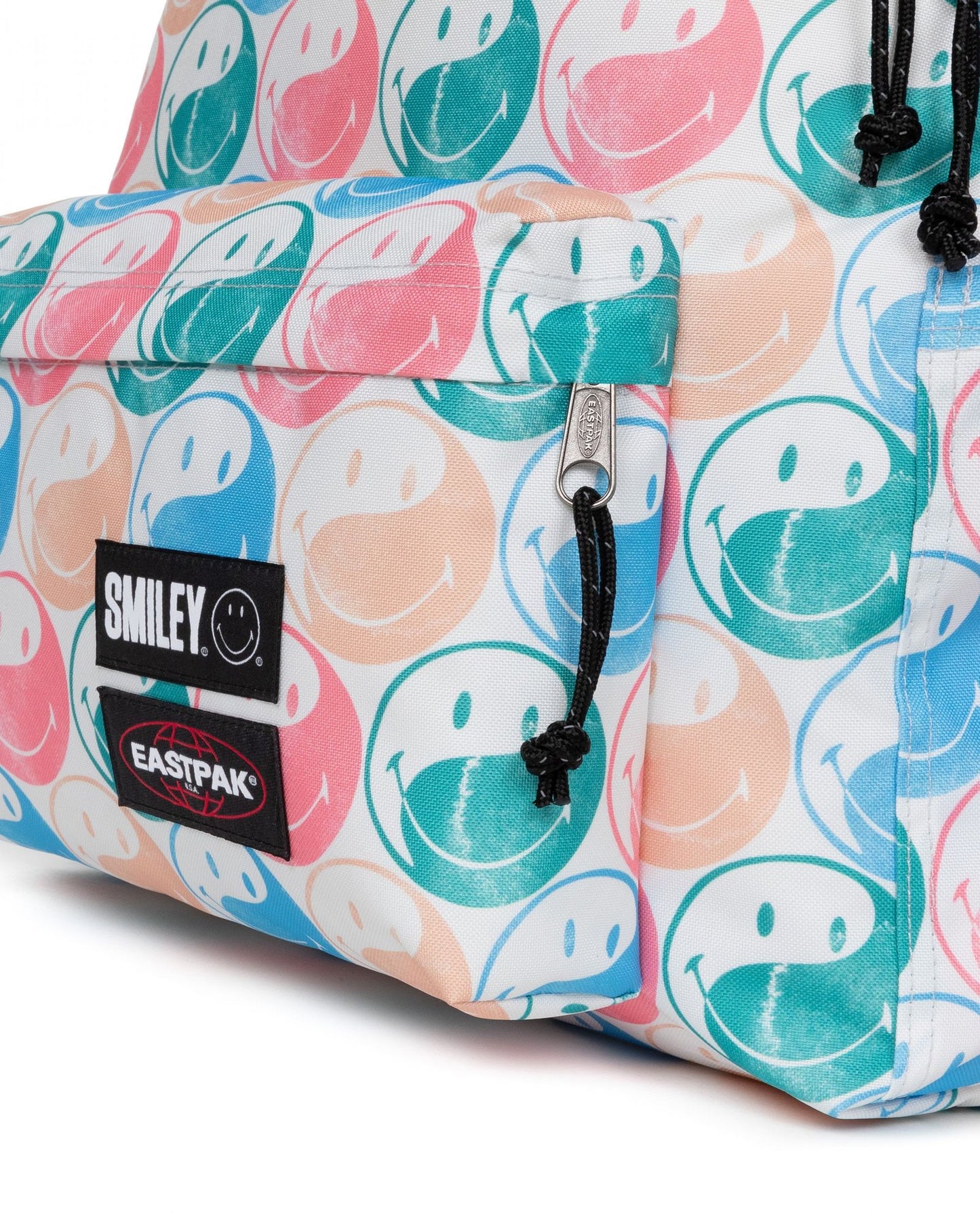 حقيبة ظهر إيستباك داي باك آر سمايلي واي واي الملونة