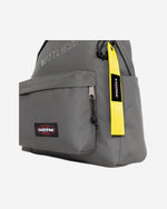 حقيبة ظهر إيست باك داي باك آر بولد بي تي آر رمادية متوسطة الحجم - EK0A5BG47D6