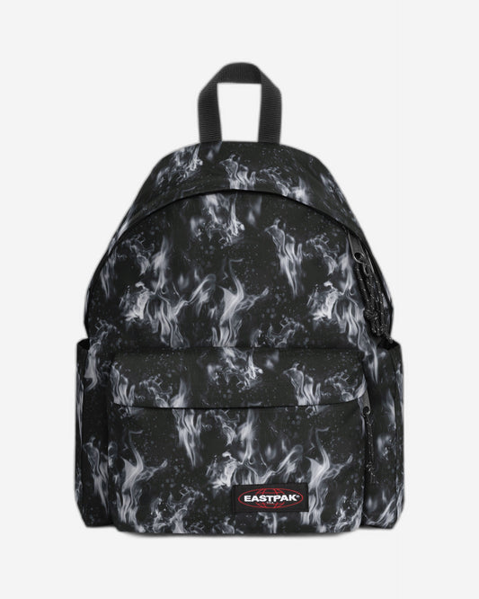 حقيبة ظهر Eastpak Day Pak'R Flame Dark متوسطة الحجم - EK0A5BG47J31