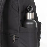 حقيبة ظهر Eastpak Day Pak'R Peanuts Placed متوسطة الحجم مع حامل زجاجات وجيب للكمبيوتر المحمول - EK0A5BG47O11