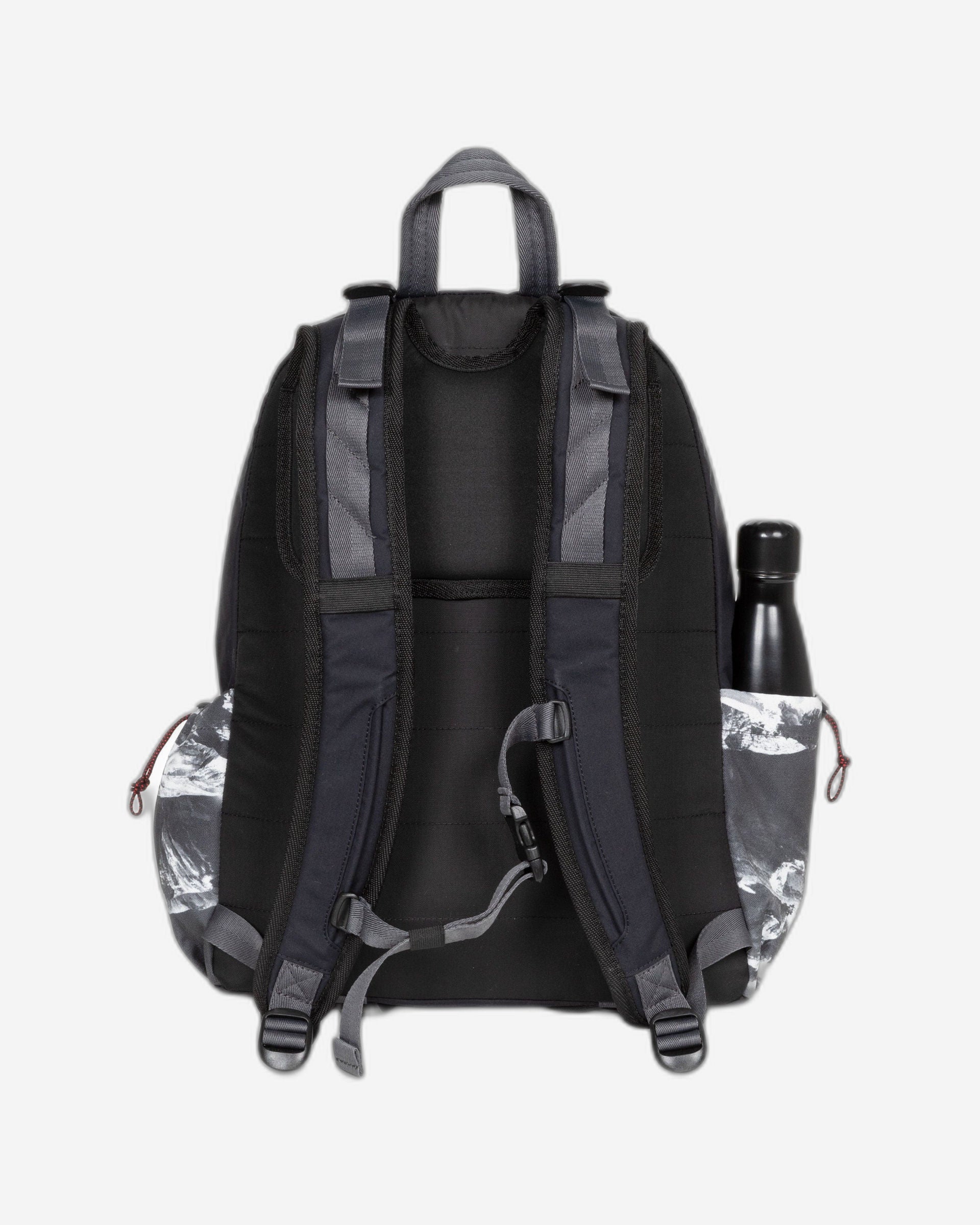 حقيبة ظهر Eastpak Padded Mount Lab Mount Lab كبيرة للكمبيوتر المحمول باللون الأسود - EK0A5BG79D2