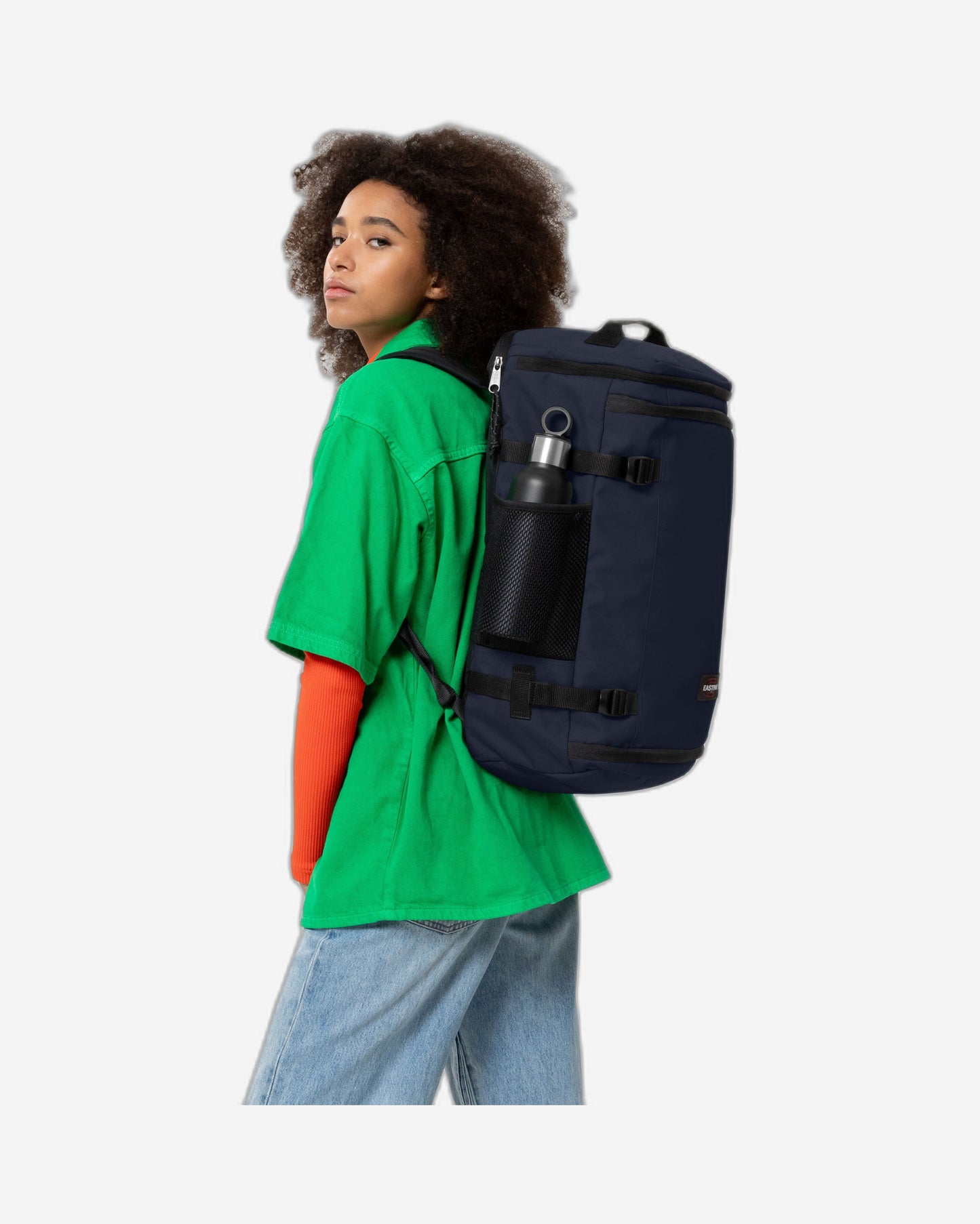 حقيبة دافل متوسطة الحجم من إيست باك كاراي باك ألترا مارين - EK0A5BHJL831