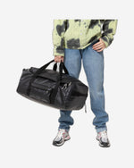 حقيبة دافل صغيرة من إيست باك تارب دافل إس تارب سوداء اللون - EK0A5BHMO131