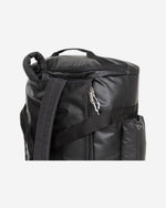 حقيبة دافل صغيرة من إيست باك تارب دافل إس تارب سوداء اللون - EK0A5BHMO131