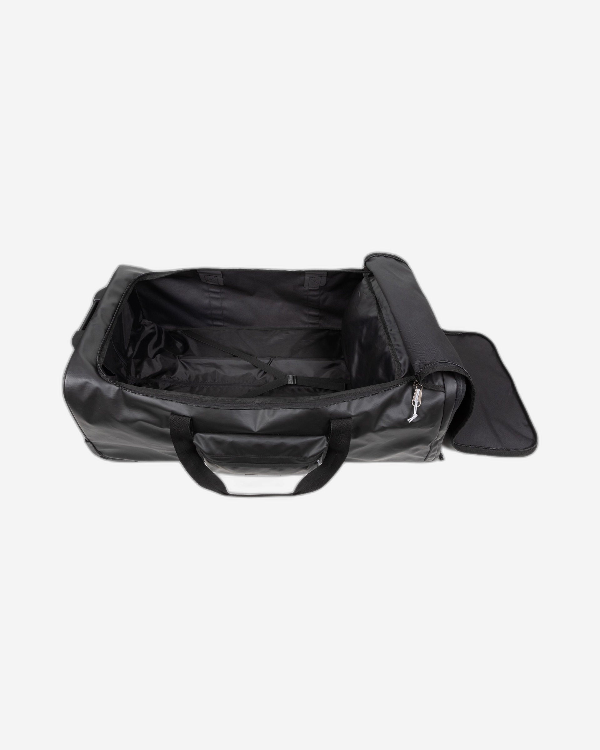 حقيبة دافل آر من إيستباك تارب سوداء بعجلات كبيرة - EK0A5BHOO131