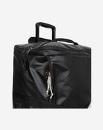 حقيبة دافل آر من إيستباك تارب سوداء بعجلات كبيرة - EK0A5BHOO131