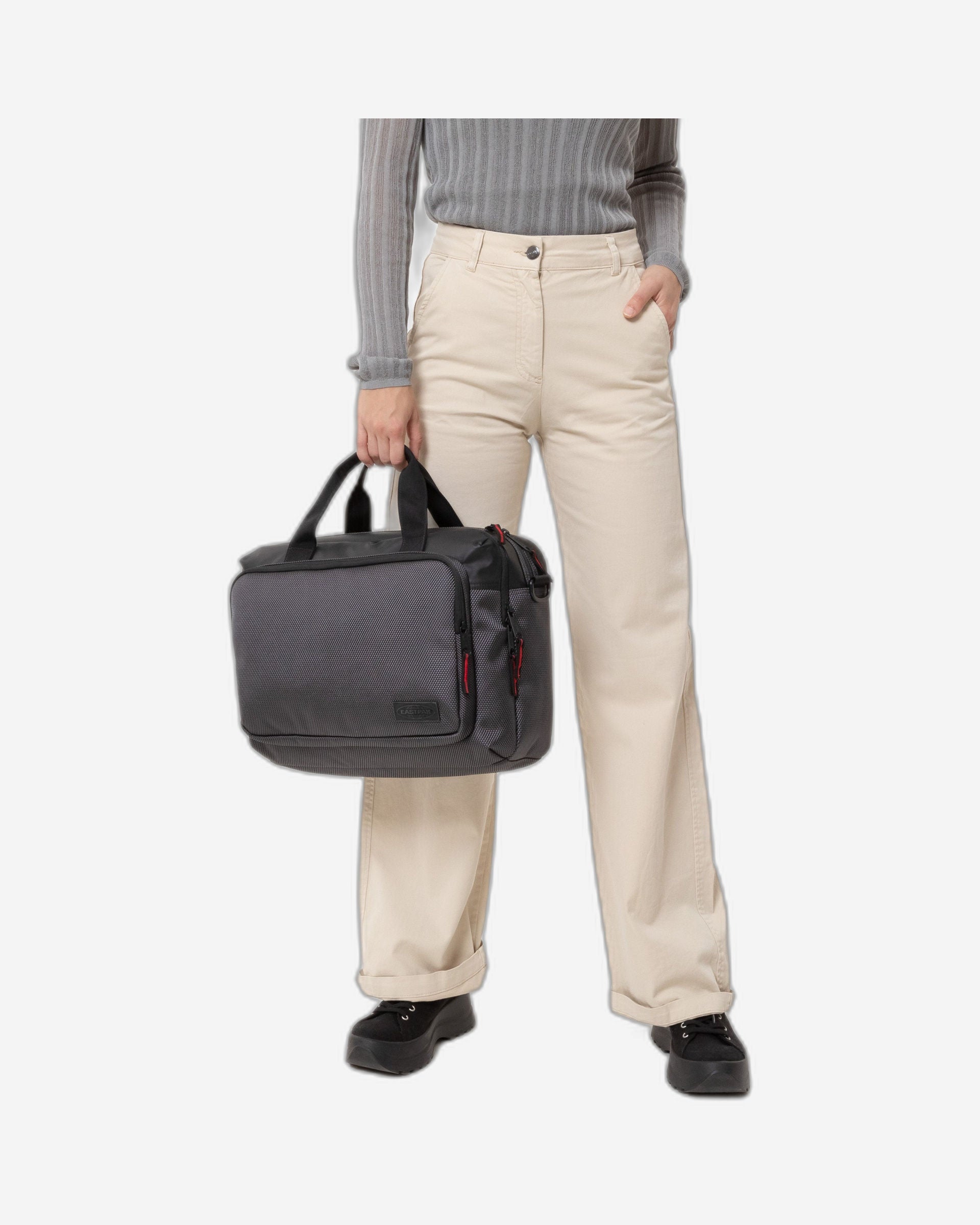 حقيبة لابتوب إيستباك شيلدان سي إن إن سي تي أكسنت رمادية متوسطة الحجم - EK0A5BHTI971