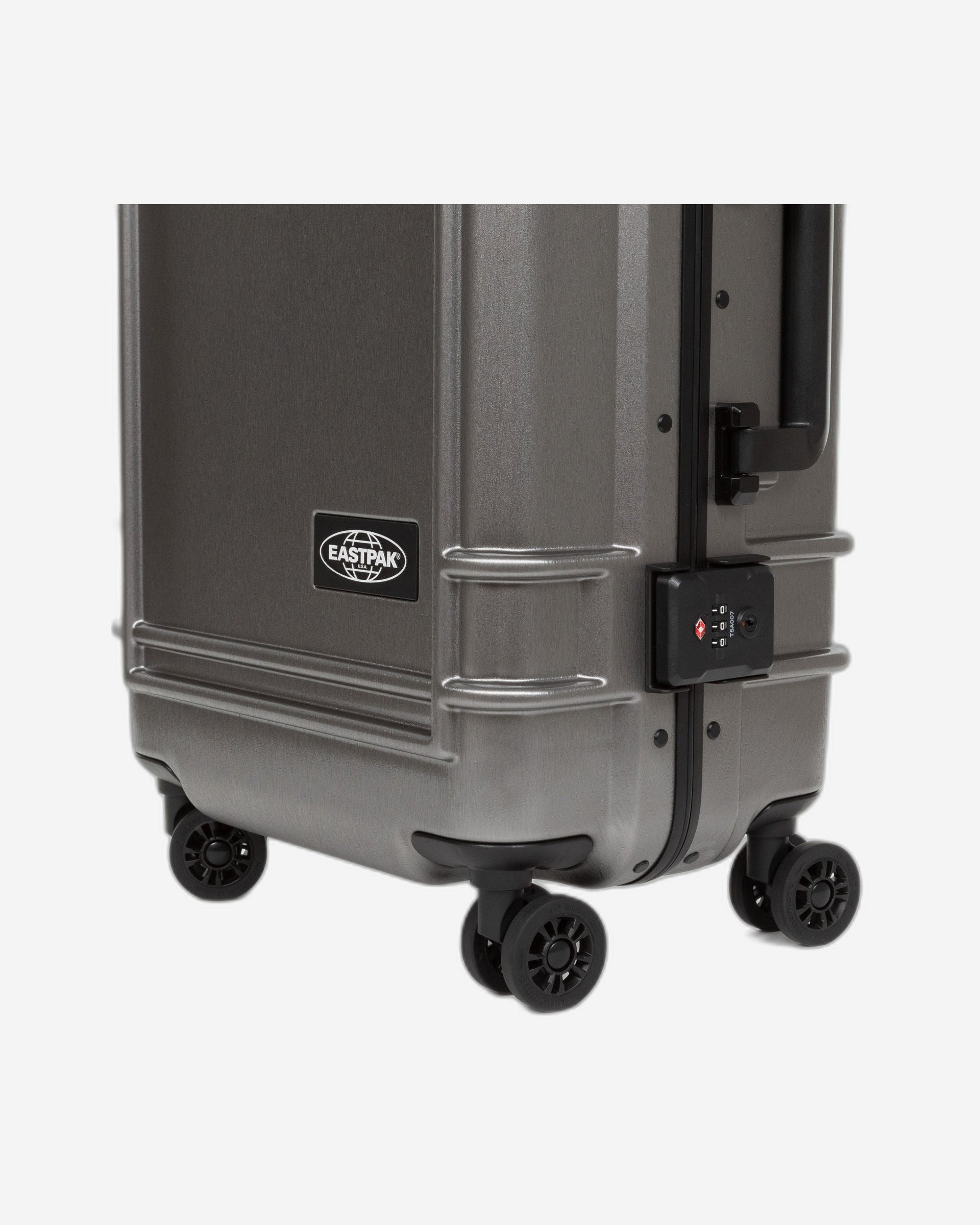 حقيبة أمتعة صلبة غير قابلة للتمدد من إيست باك ريزيست آر