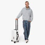 حقيبة سفر صلبة غير قابلة للتمدد من إيست باك ريزيست آر ستار وورز ستورم تروبر، مقاس 56 سم