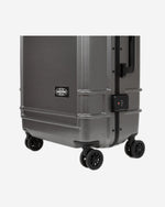 حقيبة أمتعة صلبة غير قابلة للتمدد من إيست باك ريزيست آر