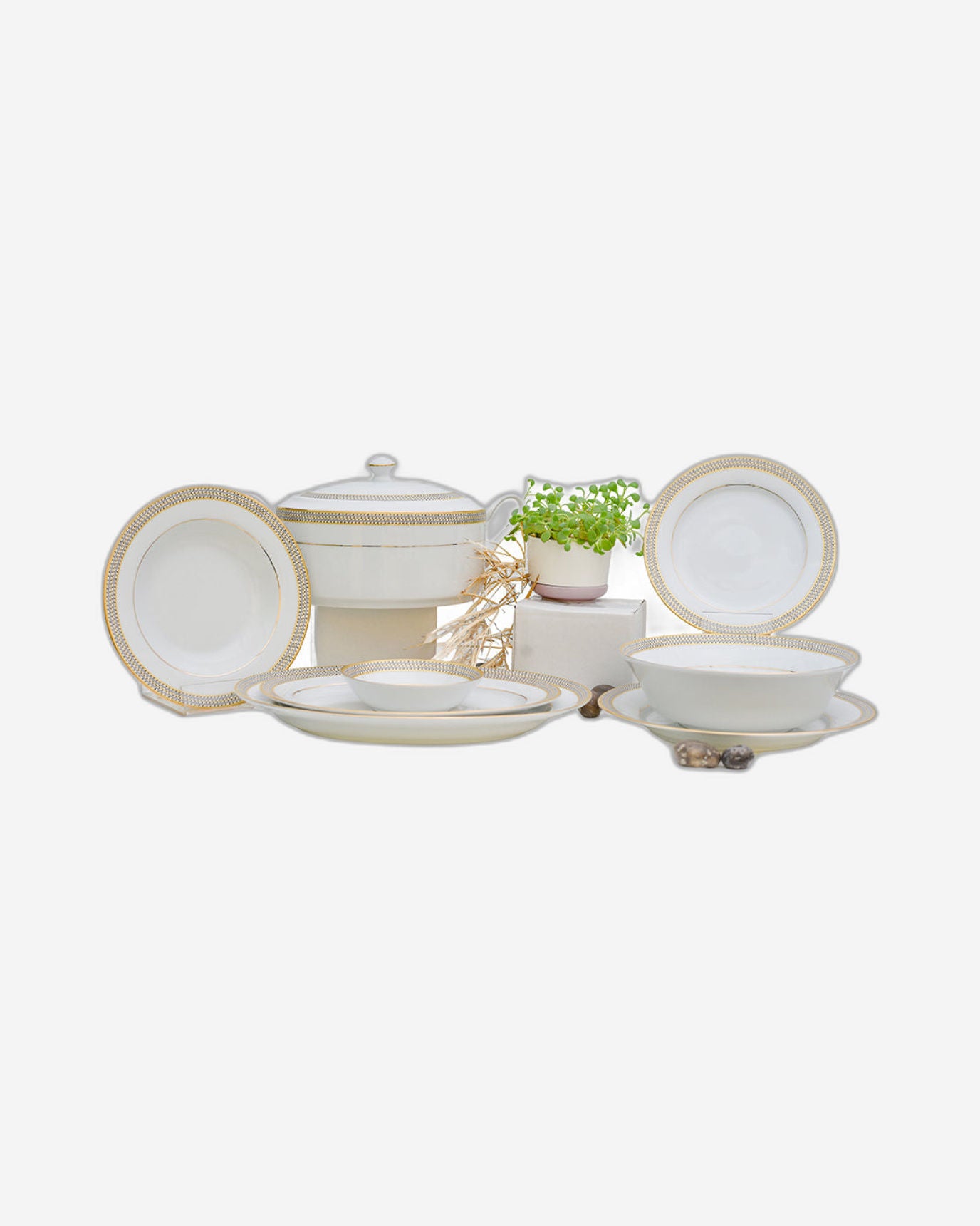 59 pcs Dinner set with Gold  GOLDEN CITY OF EGYPT HISTORY