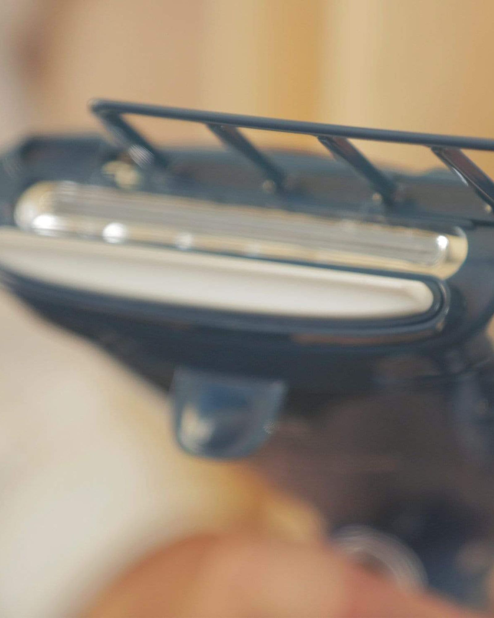 مكواة بخارية للملابس من BaByliss بتصميم رأس 4 في 1