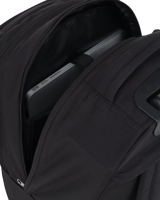 حقيبة ظهر كبيرة سوداء بعجلتين من JanSport Driver 8