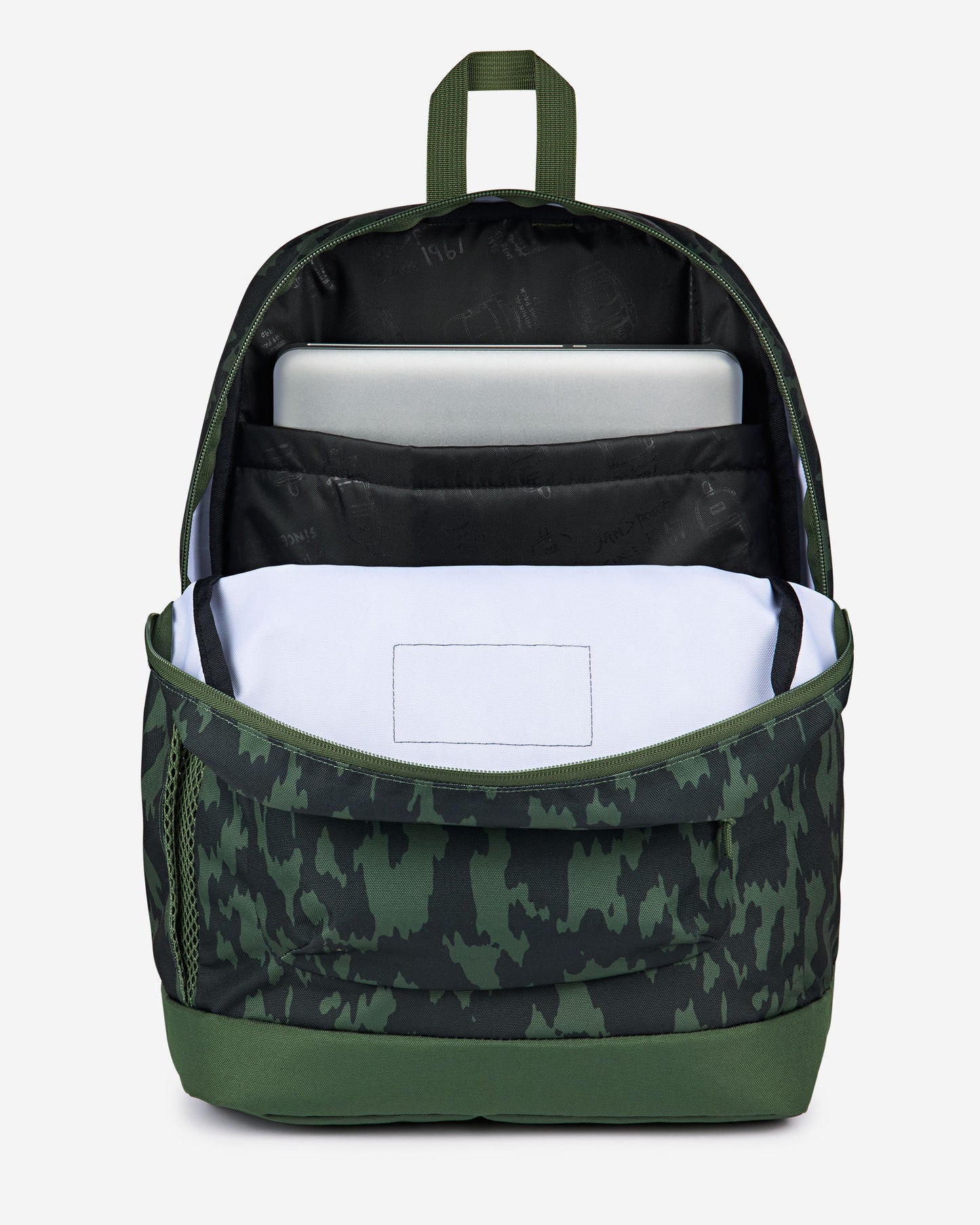 حقيبة ظهر JanSport Cross Town Plus متوسطة الحجم للكمبيوتر المحمول بنمط التمويه