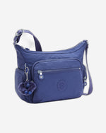 حقيبة Kipling Gabbie S متوسطة الحجم باللون الأزرق المحيطي I2531-24U