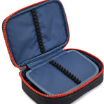 حافظة أقلام كيبلينج كبيرة من الحديد بتصميم حرف مرح، 100 قلم، C2I2974-LM8