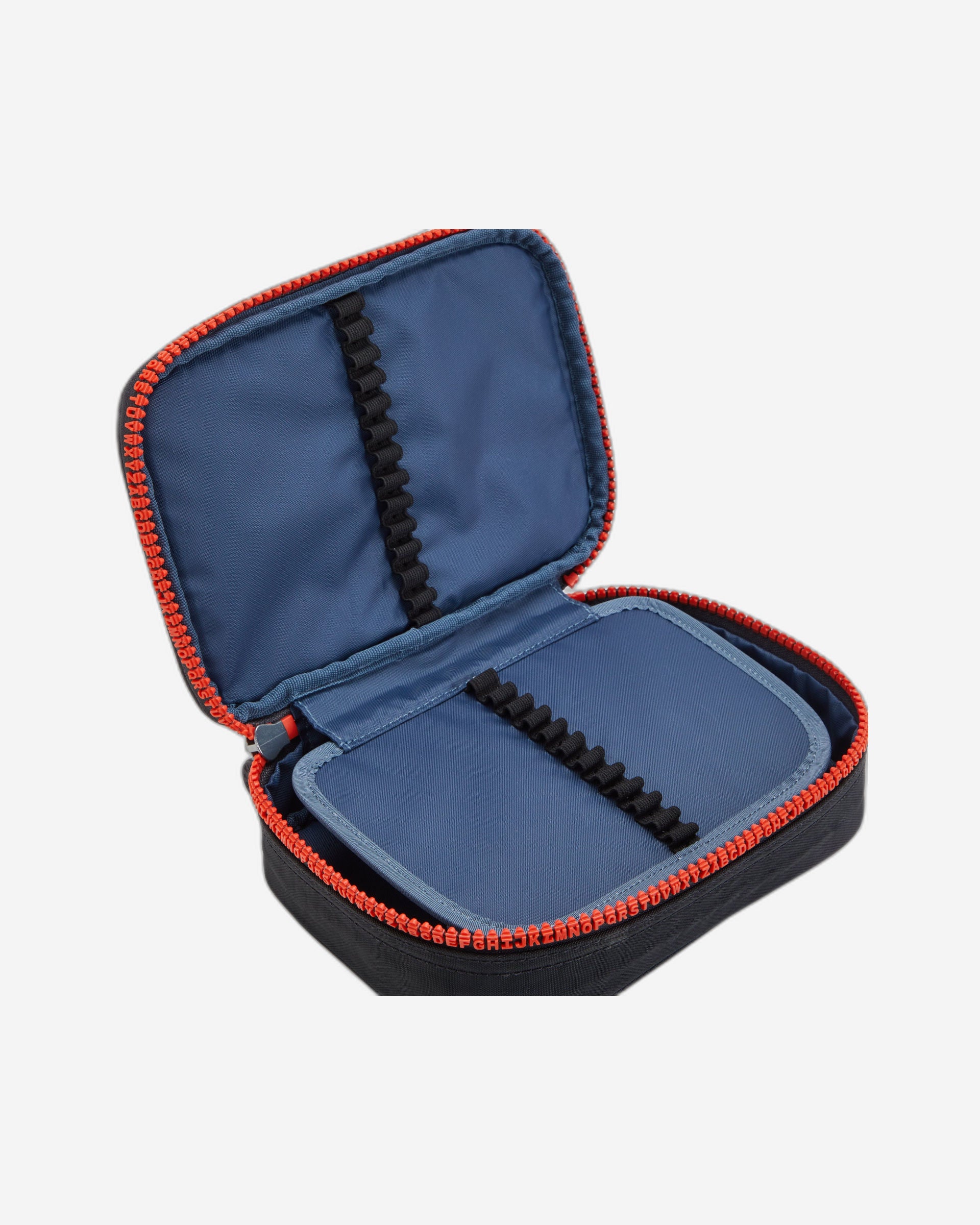 حافظة أقلام كيبلينج كبيرة من الحديد بتصميم حرف مرح، 100 قلم، C2I2974-LM8