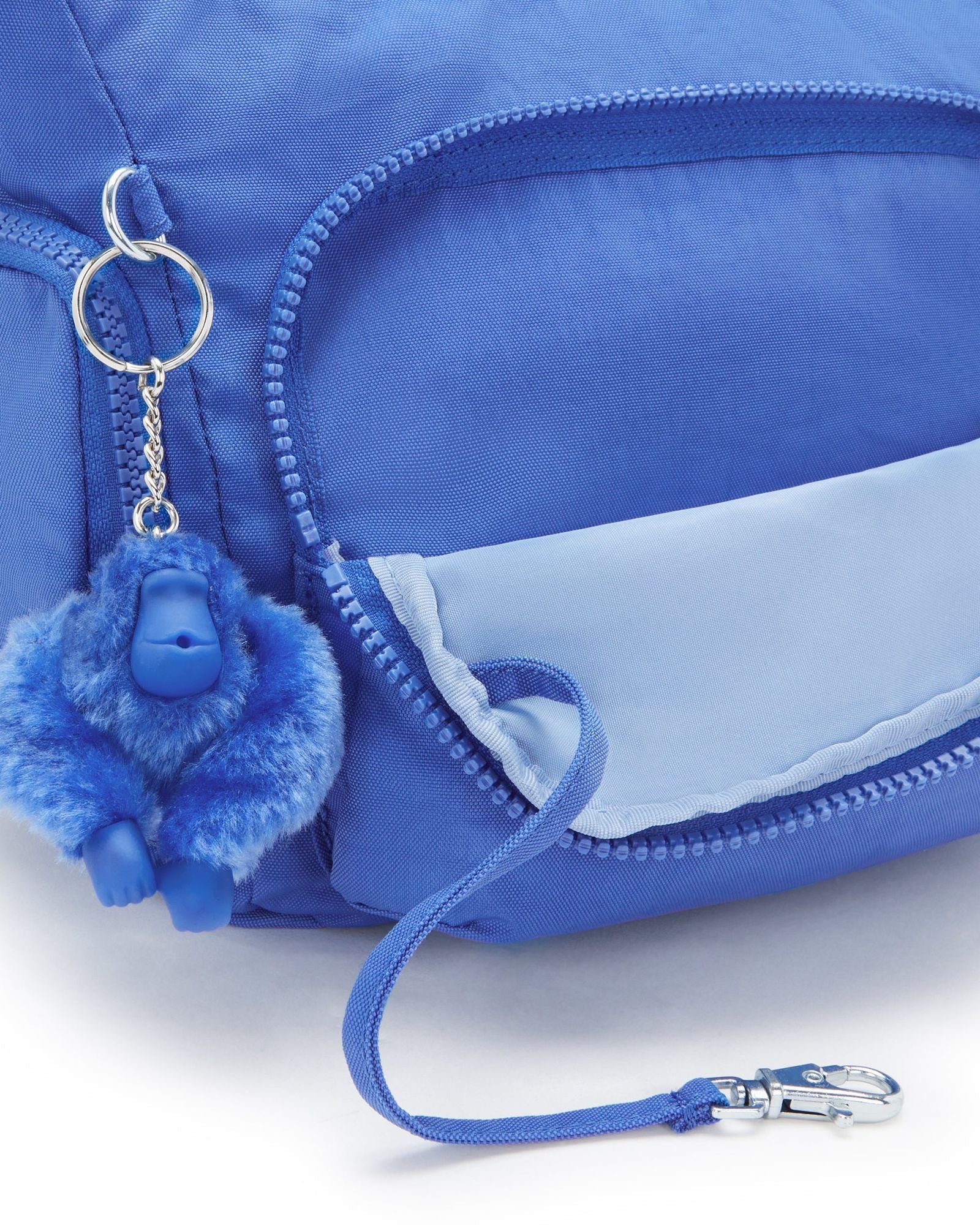 حقيبة كيبلينج غاب إس متوسطة الحجم باللون الأزرق الهافانا C2I4493-JC7