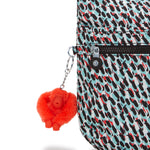 حقيبة كتف متوسطة الحجم بطبعة تجريدية من كيبلينج أرتو C2I4854-GN6