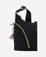 حقيبة كروس بودي متوسطة الحجم من كيبلينج سيرا إم، لون أسود ووردي وتوابل، I5107-62Q