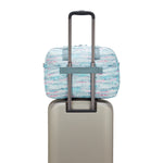 حقيبة سفر Kipling Defea XL متوسطة الحجم بنقشة أوراق النخيل I5839-3QN