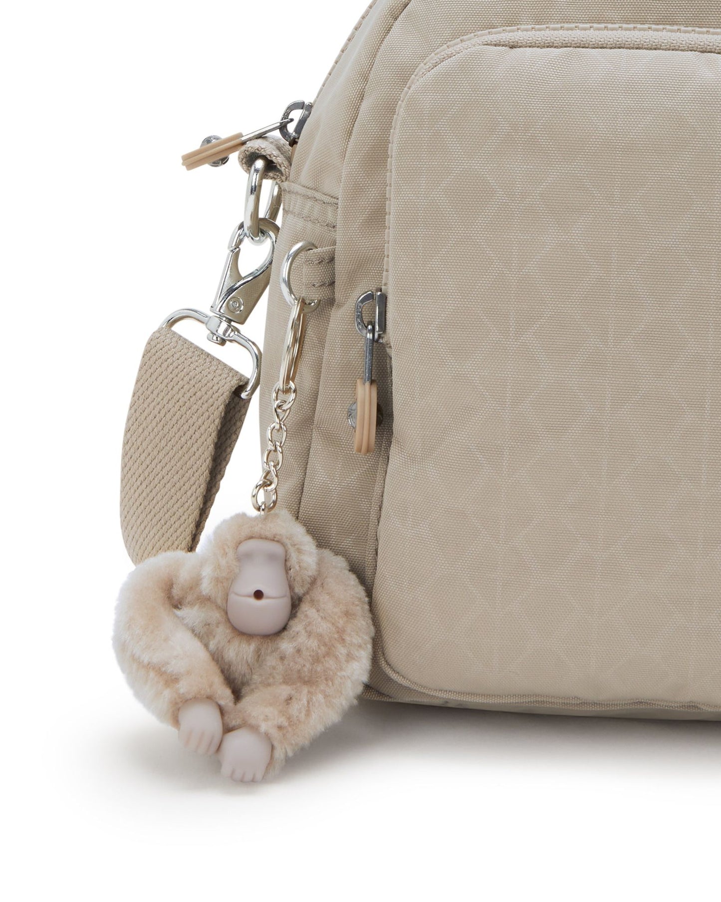 حقيبة كتف متوسطة الحجم من Kipling Cool Defea Signature باللون البيج المنقوش I6017-96A