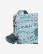 حقيبة كتف متوسطة الحجم من كيبلينج أبانو إم بنقشة أوراق النخيل I6237-3QN