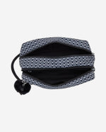 حقيبة أدوات الزينة متوسطة الحجم بطبعة مميزة من كيبلينج أغوت C2I6277-DD2