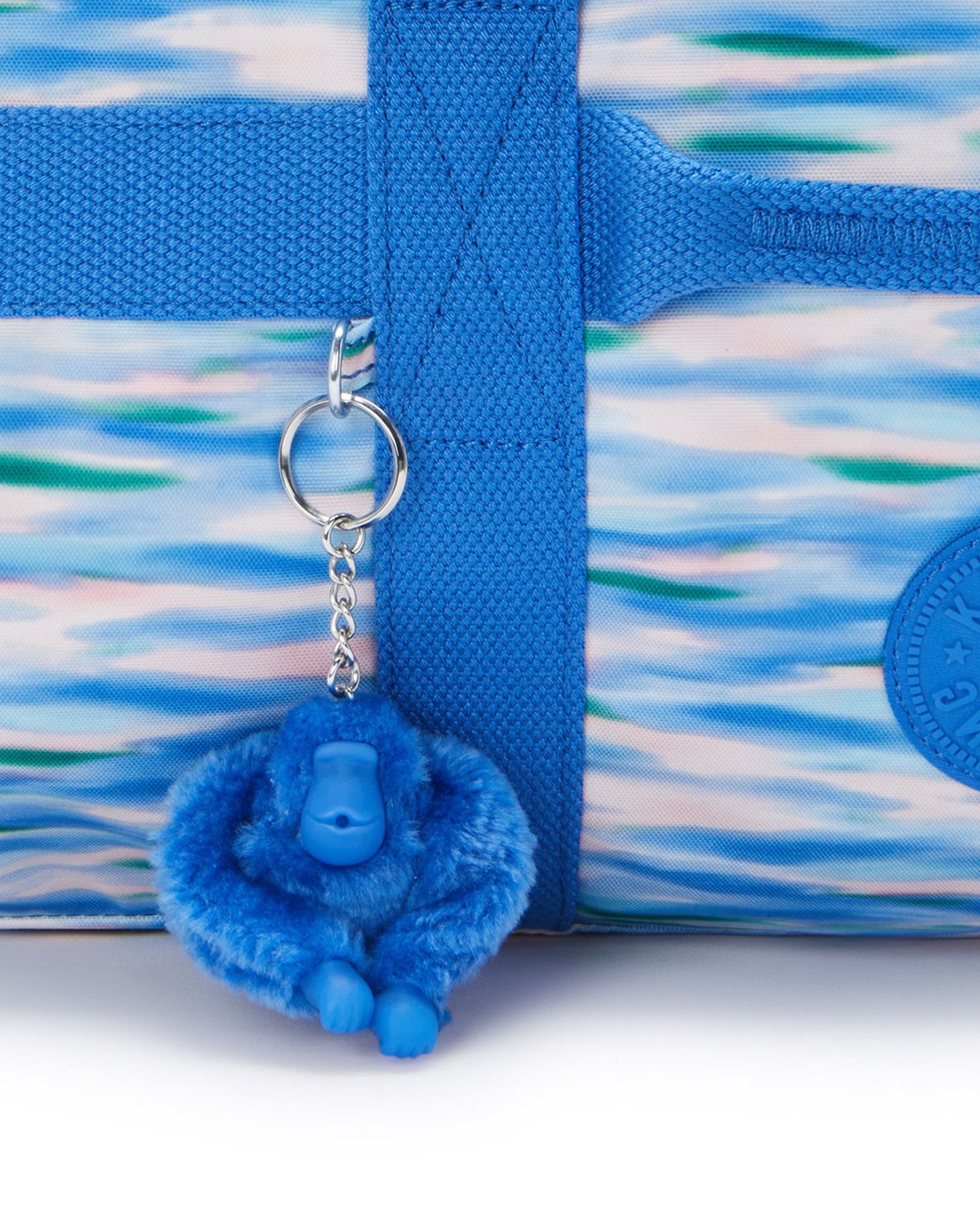 حقيبة Kipling Jonis M متوسطة الحجم باللون الأزرق المخفف C2I6735-TX9