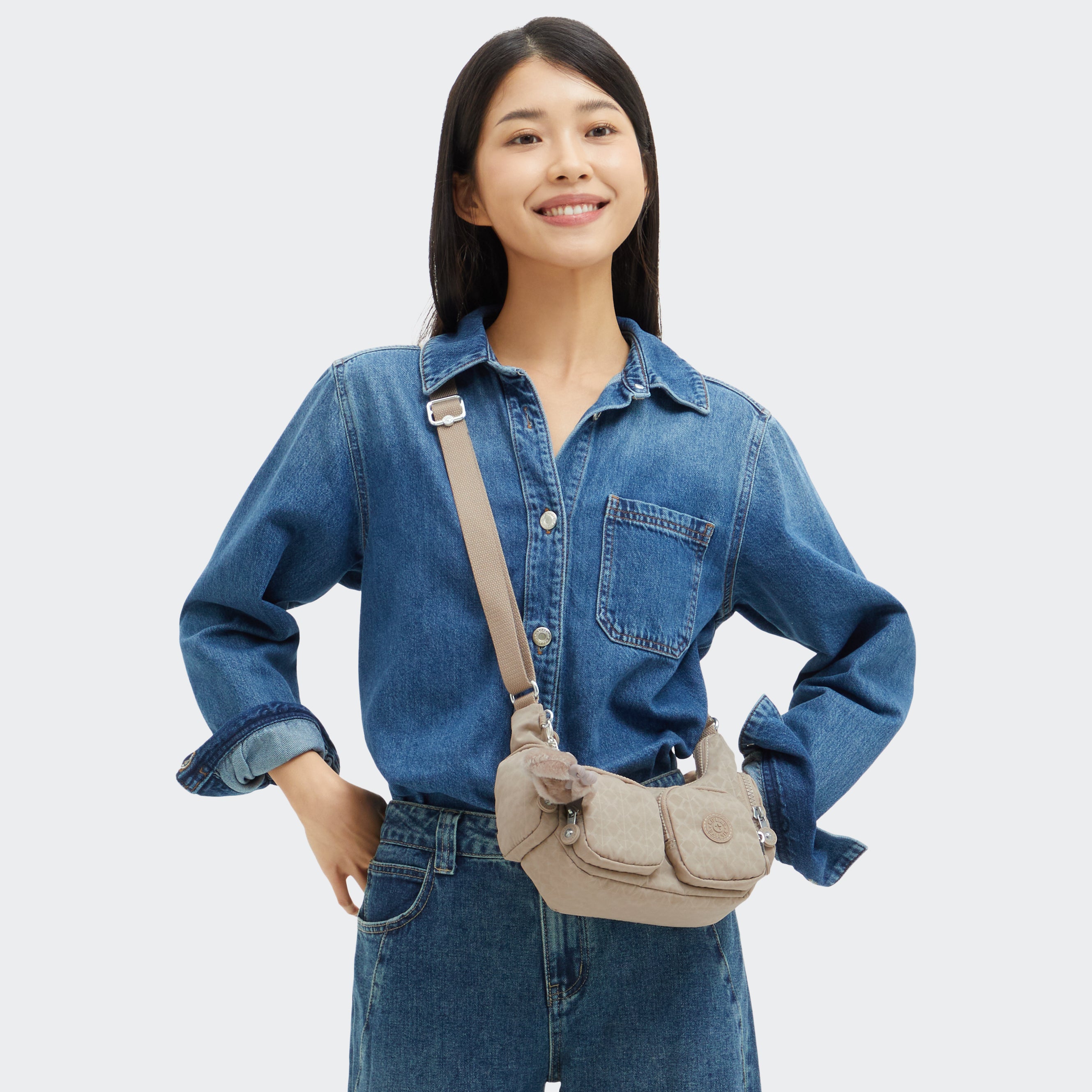 حقيبة كتف كيبلينج ريكا ميني ساين بيج مطرزة صغيرة I7005-96A