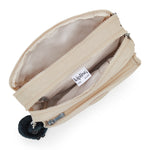 حقيبة كتف متوسطة الحجم من كيبلينج أبانو إم، لون بيج، I7076-26V