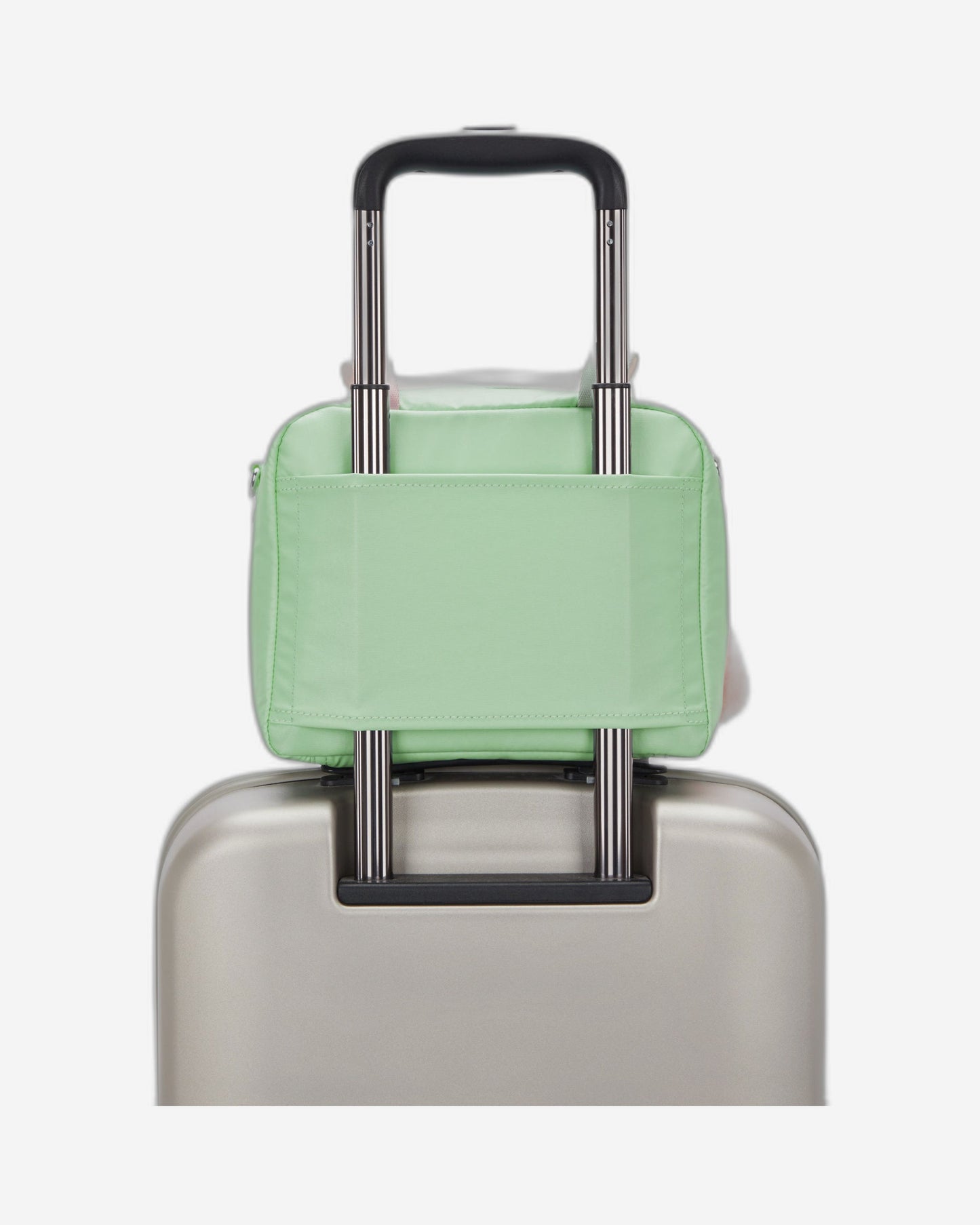 حقيبة غداء كيبلينج مييو ناعمة خضراء كبيرة مع جراب عربة C2I7363-5KY