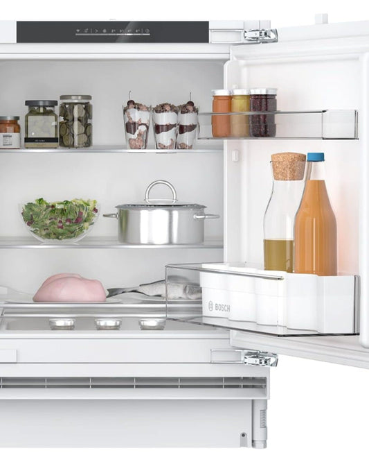 ثلاجة بوش المدمجة سعة 134 لترًا بتقنية التبريد الفائق Home Connect - KUR21VFE0 أبيض