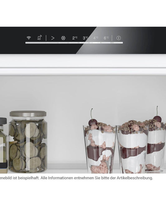 ثلاجة بوش المدمجة سعة 134 لترًا بتقنية التبريد الفائق Home Connect - KUR21VFE0 أبيض