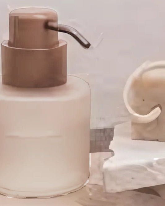 مجموعة إكسسوارات الحمام "زجاج متواضع" من ميت ديتمر (لون بني رمادي)