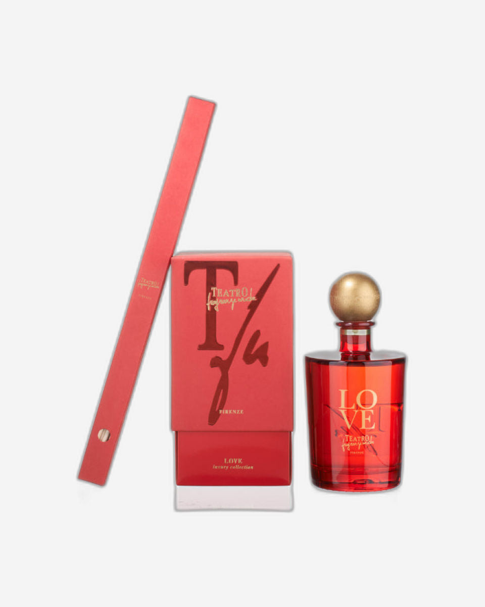 رذاذ الحب المسرحي