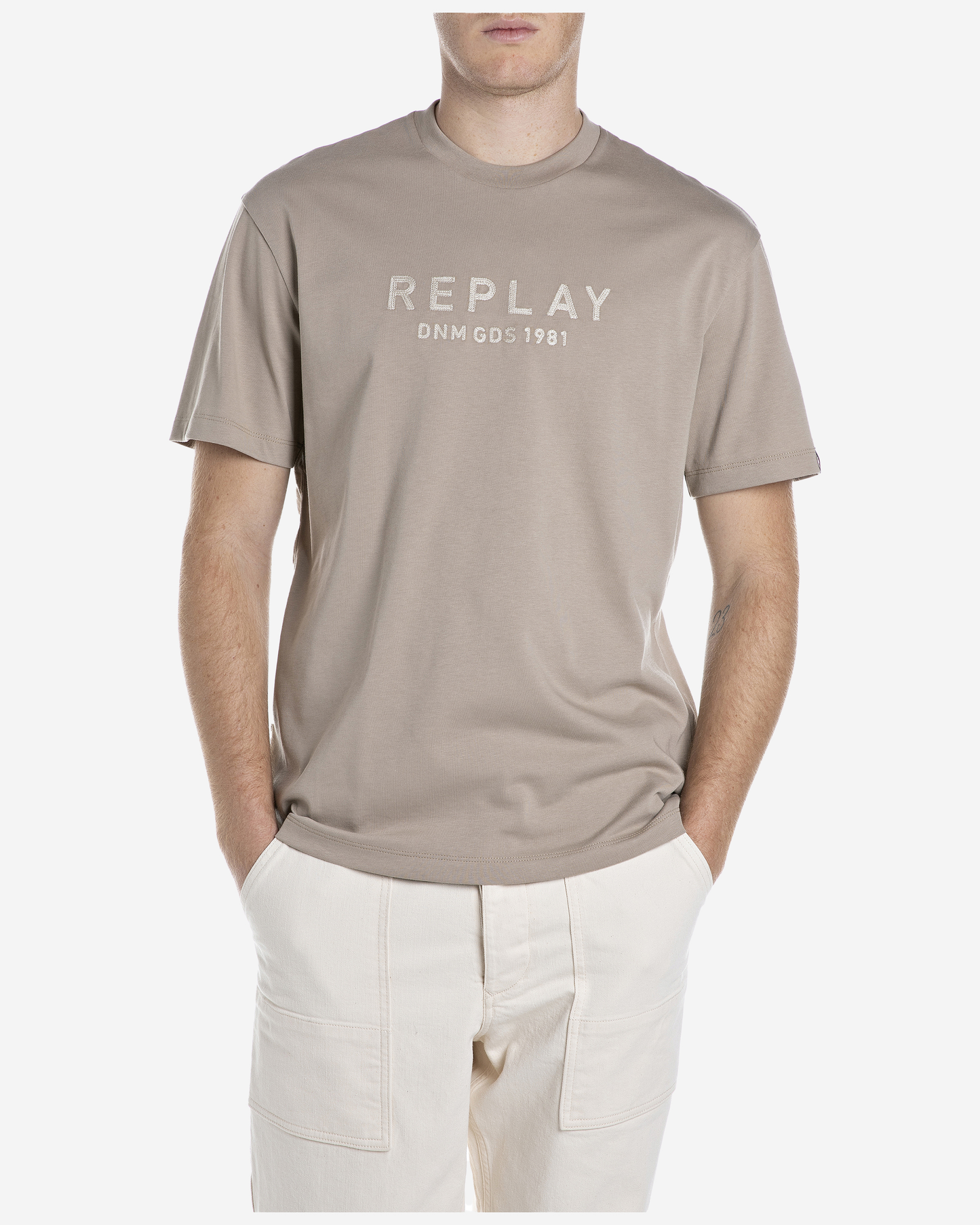 تي شيرت بقصة مريحة بحروف Replay
