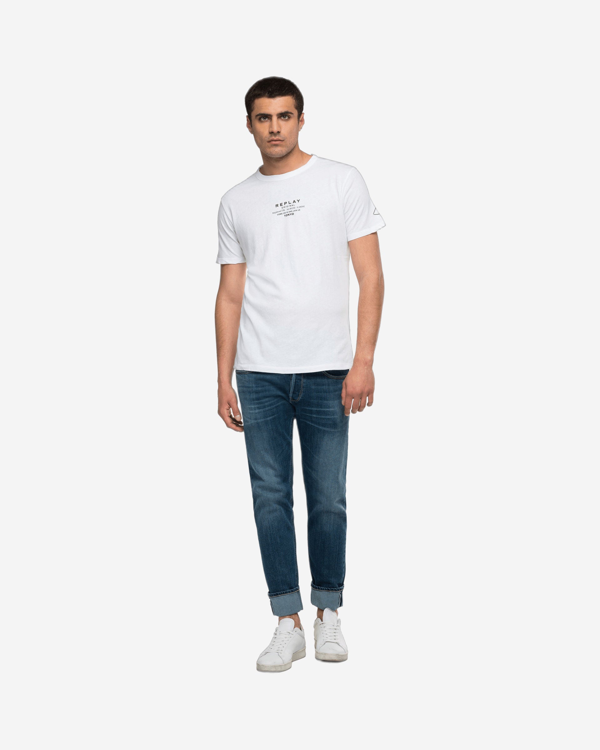 تي شيرت بياقة دائرية من القطن والكتان