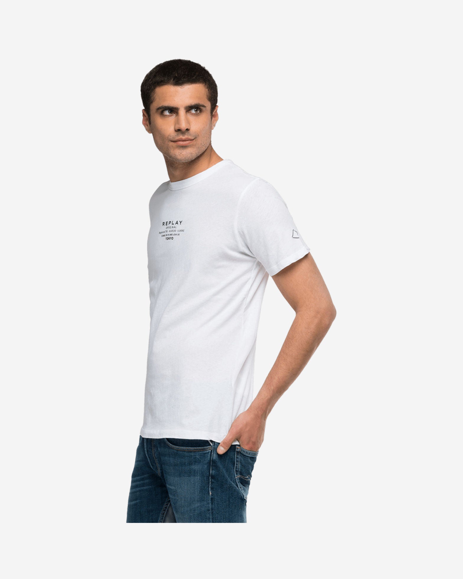 تي شيرت بياقة دائرية من القطن والكتان