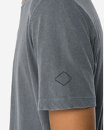 تي شيرت بياقة دائرية من القطن والكتان