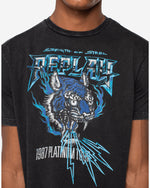 تي شيرت بياقة دائرية مطبوع عليه شعار جولة بلاتينيوم لعام ١٩٨٧