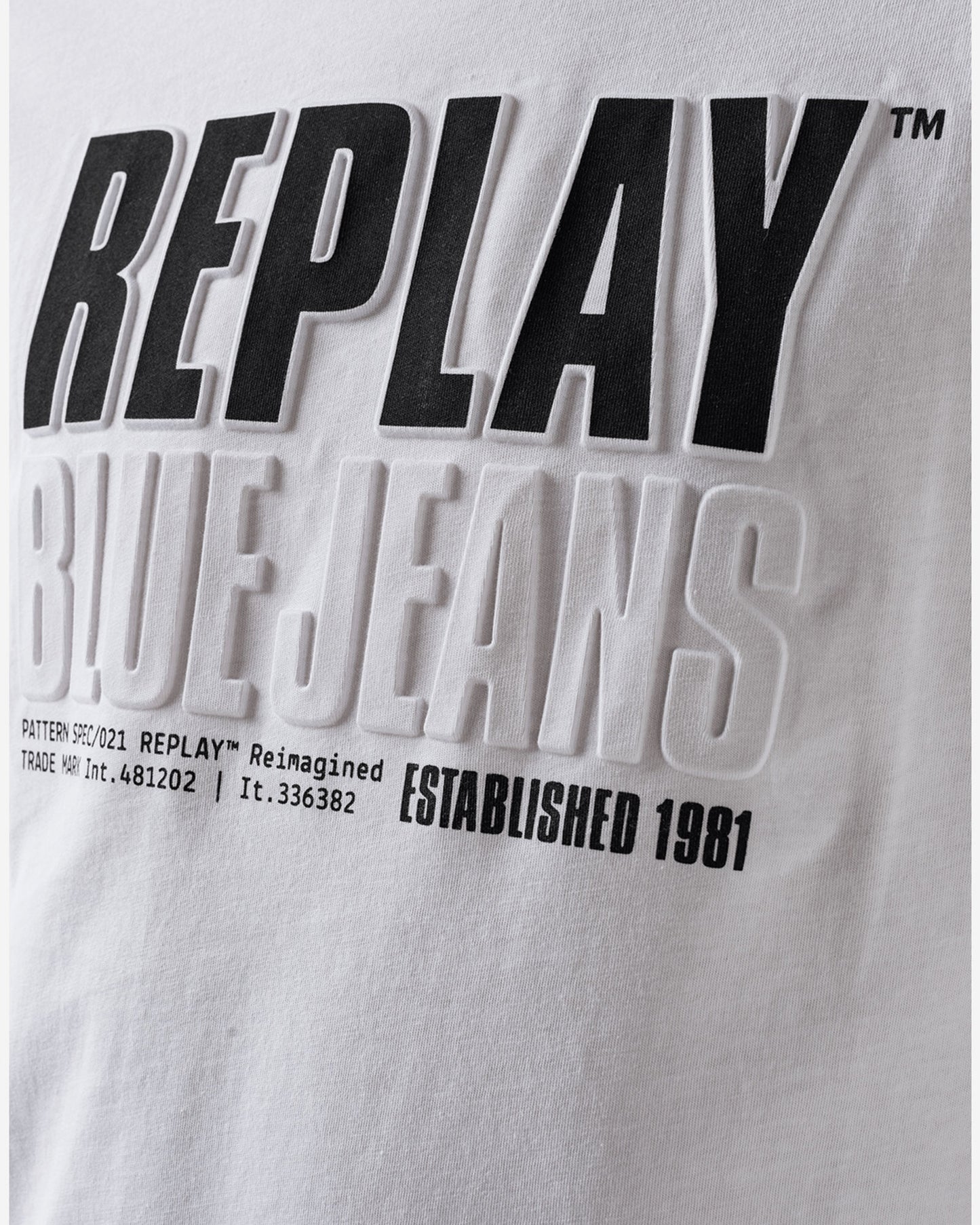 تي شيرت مطبوع عليه شعار Replay Blue Jeans Established 1981