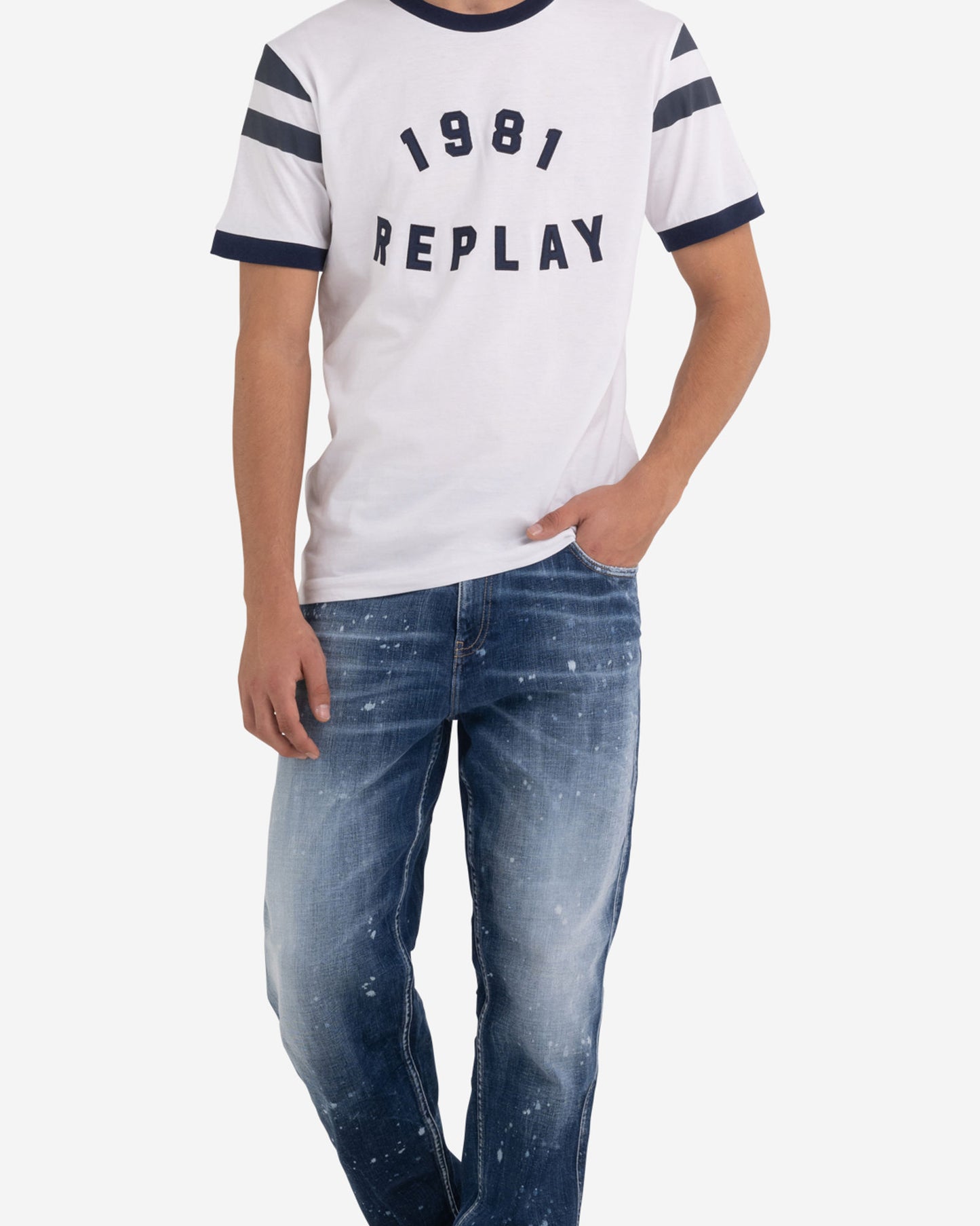 تي شيرت من القطن العضوي بطبعة عتيقة