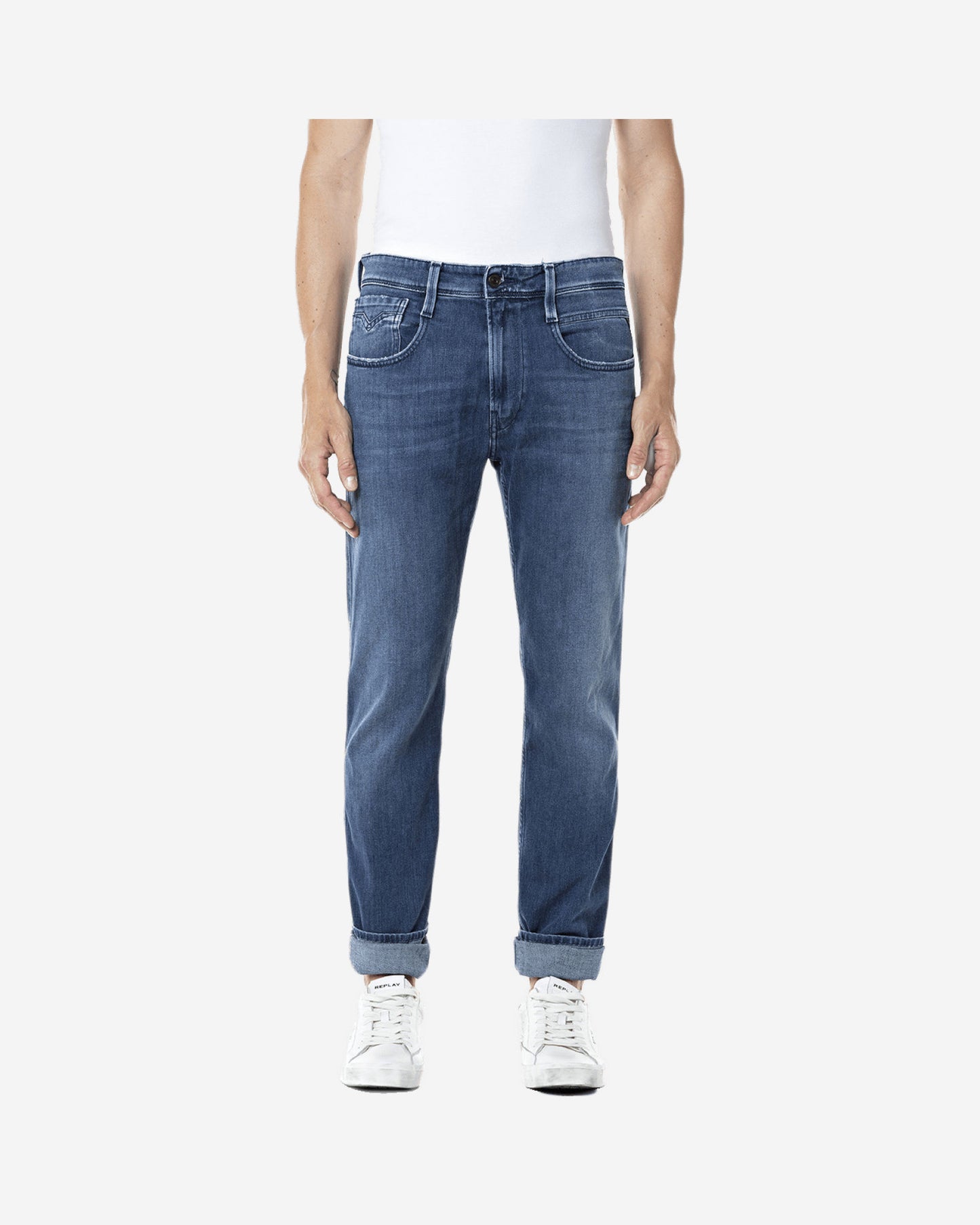 بنطال جينز أنباس بقصة ضيقة