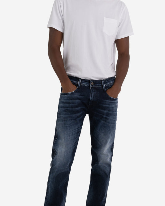 بنطال جينز أنباس بقصة ضيقة