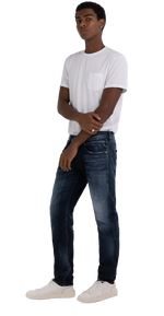 بنطال جينز أنباس بقصة ضيقة