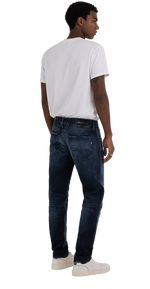 بنطال جينز أنباس بقصة ضيقة