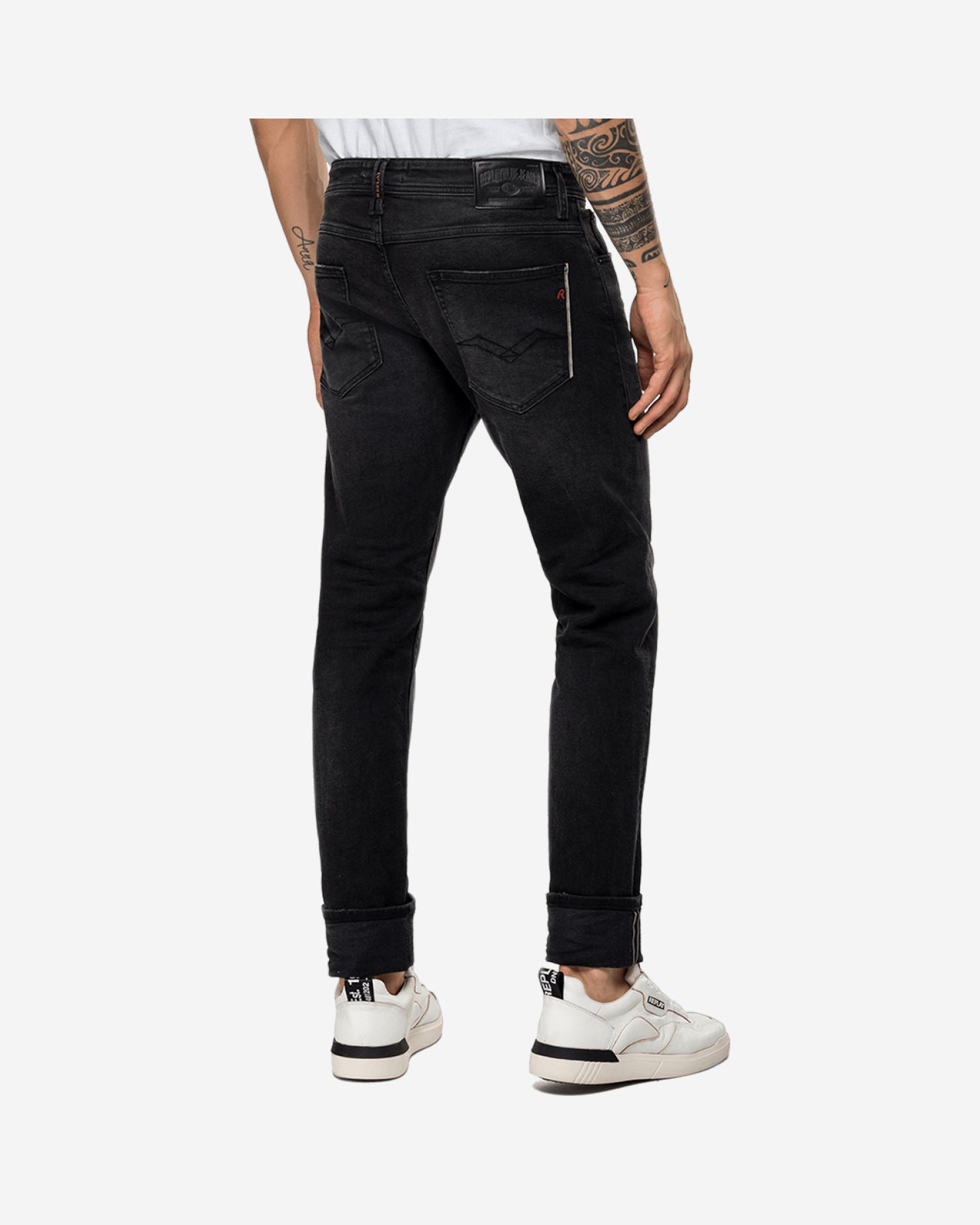 بنطال جينز روناس سيلفيدج بقصة ضيقة