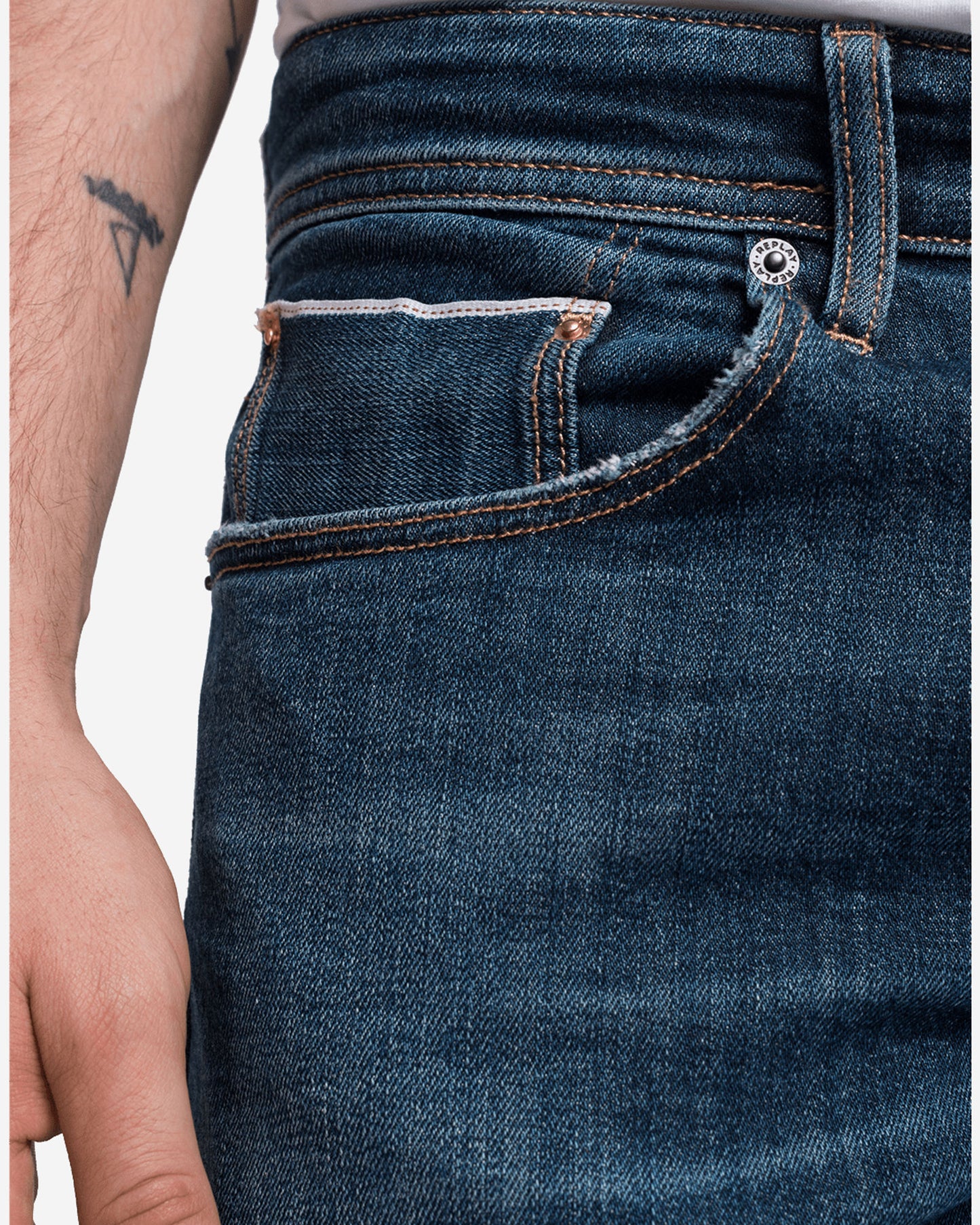 بنطلون جينز روناس سيلفيدج إيكو إيديشن بقصّة سليم